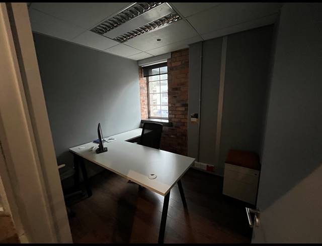 190M² OFFICE TO LET IN GREEN POINT
